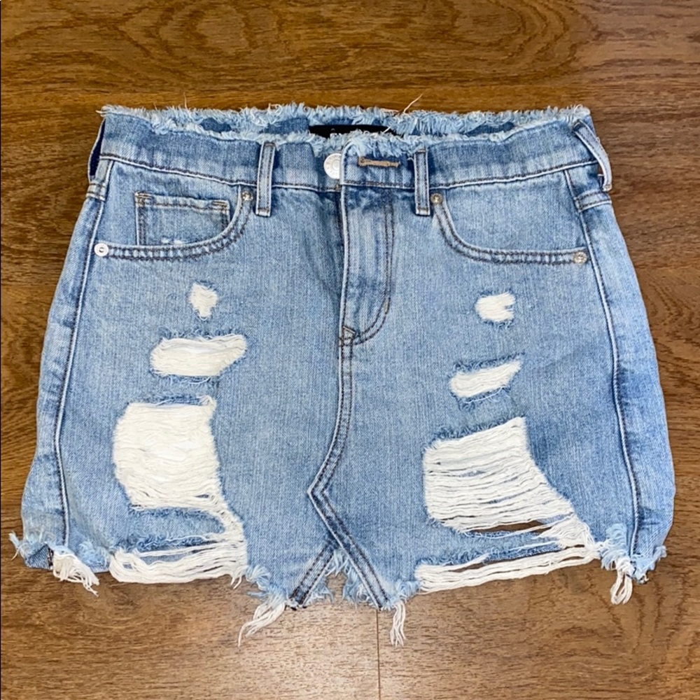 Express distressed jean skirt